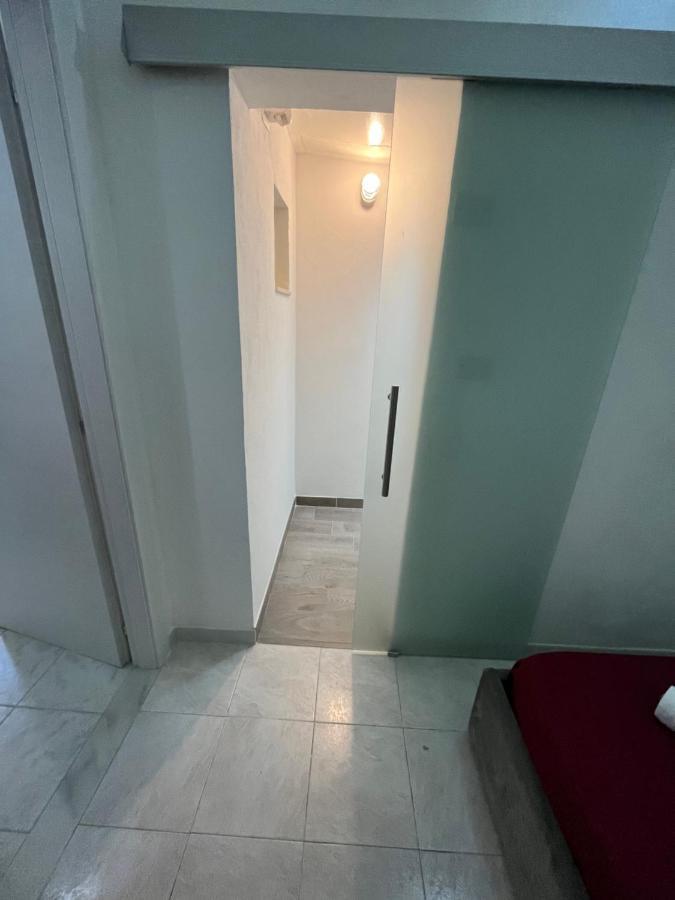 B&B Regina Rooms 阿沃拉 外观 照片